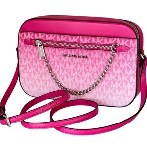 Michael Kors Jet Set Large Ombré Signature Crossbody bag in Dragonfruit pink